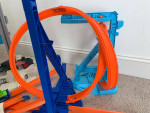 Ultimate garage hot wheels track playset & Action infinity loop