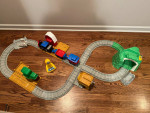MATTEL FISHER PRICE 1999 TOOTS THE TRAIN SET ~ WORKS!!
