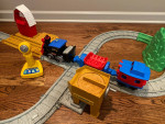 MATTEL FISHER PRICE 1999 TOOTS THE TRAIN SET ~ WORKS!!