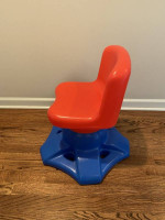 ♥ ♥ ♥ VINTAGE LITTLE TIKES  SWIVEL CHAIR - CHILD SIZE RED & BLUE CHAIR