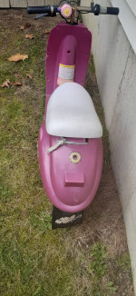 Razor Daisy electric scooter
