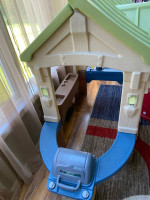 Step2 Great Outdoor Play house Super Clean! Great for indoors or out.