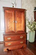 American Girl Felicity's Wooden Armoire/Wardrobe, EXCELLENT CONDITION