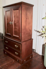 American Girl Felicity's Wooden Armoire/Wardrobe, EXCELLENT CONDITION