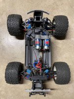 Traxxas E-MAXX 16.8v Radio Control Truck