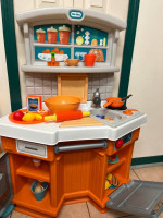 Little tikes kitchen