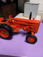 John Deere Ertl Vintage Diecast 1/16 M Tractor