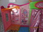 Polly Pocket fashion show play set