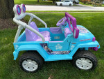 Power Wheels Frozen Jeep