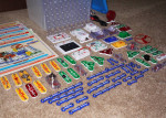 Snap Circuits Extreme SC-750 electronics lab set - STEM toy - ages 8+