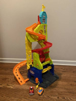 (*-*) LITTLE PEOPLE SIT'N STAND SKYWAY with 2 Cars