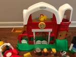 (*.*)  LITTLE PEOPLE BARN, HORSE STABLE, TRACTOR & ANIMALS