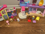 LITTLE PEOPLE BARBIE DREAMHOUSE and PLAY & CARE PET SPA