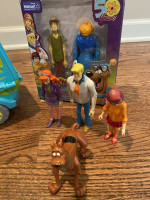 SCOOBY-DOO MYSTERY MACHINE VAN & FIGURES HannaBarbera 50th Anniversary