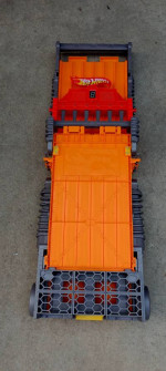 Hot Wheels 6 lane raceway
