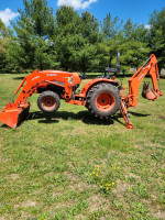 Kubota L4701 tractor backhoe