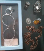 7 jewelry 3 rings 2 silver 1 chain
