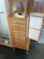 Jewelry armoire