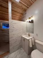 SPACIOUS 1 BED/ 1 BATH SINGLE-FAMILY HOUSE IN HAINES
