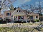 Elegant Living in Hinsdale – Spacious 4-Bed, 3.5-Bath Dream Home!