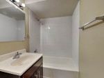 Your Oak lawn haven awaits—schedule your private showing today!