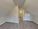 Your Oak lawn haven awaits—schedule your private showing today!
