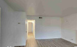 Welcome 3 bedrooms and 2 bathrooms Single Family House