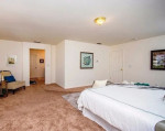 3 Bedrooms and 2 Bathrooms Detached House