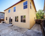 3 Bedrooms and 2 Bathrooms Detached House