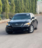 2009 Toyota Camry LE 35