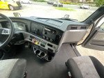 2021 Freightliner T12664ST
