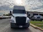 2021 Freightliner T12664ST