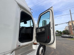 2021 Freightliner T12664ST