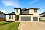 Move in available for rent 5 bedroom and 4.5 bath
