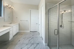 Move in available for rent 5 bedroom and 4.5 bath
