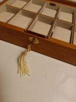 #352... wrist watch display storage case