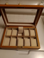 #352... wrist watch display storage case