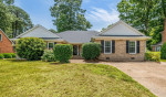 This wonderful 3 bed 3 bath home is located in heart of Hampton.