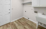 3Bd • 2Ba - 1900 Sqft