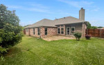 3Bd • 2Ba - 1900 Sqft