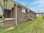 Cozy 2-Bedroom Duplex with Convenient Features / Pet-Friendly / Available Now!