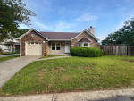 The beautiful single family 3 beds 2 baths house!