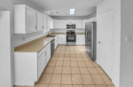 Single Family 3bed 2bath Home Available For Rent!!