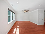 The beautiful single family 3 beds 2 baths house!