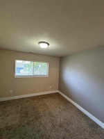 2 Beds, 2.5 Baths, Garage, Washer/ Dryer Perfect Location!