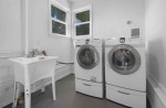 2 bedrooms 1 bathroom For Rent