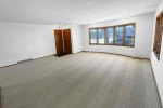 Beautifully maintained and full of light!