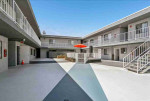 Gorgeous 2 B/D Apartment in West Toluca Lake, CA