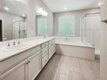 Beautiful Tasteful 3bedroom 3Bathrrom available for rent.