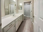 Beautiful Tasteful 3bedroom 3Bathrrom available for rent.